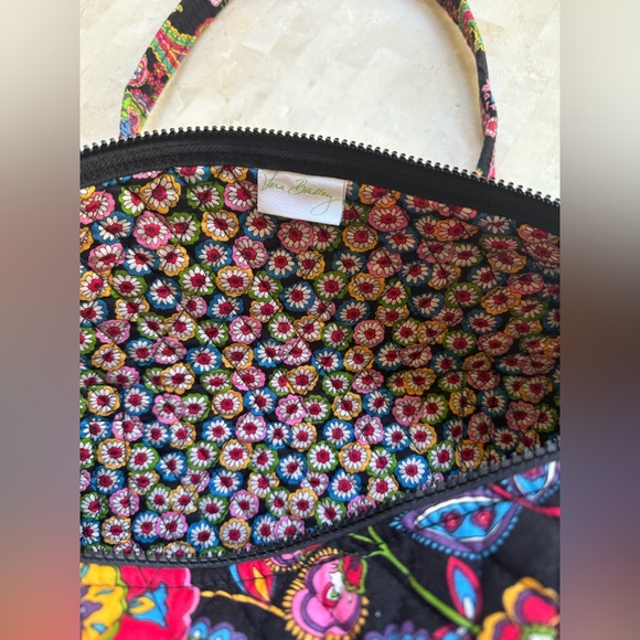 VERA BRADLEY Large Quilted Duffle Bag ‘Symphony In Hue’ Floral Paisley NWOT - Picture 6 of 8